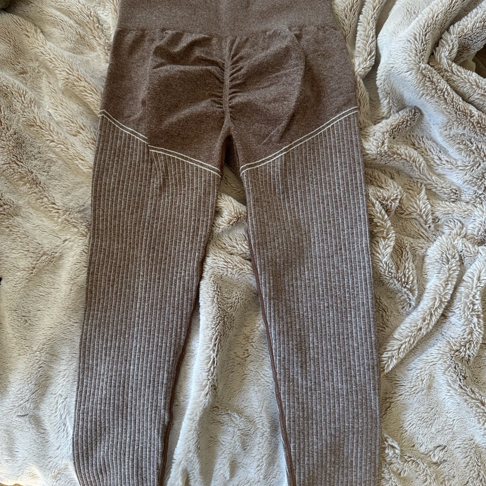 Seamless leggings new Medium